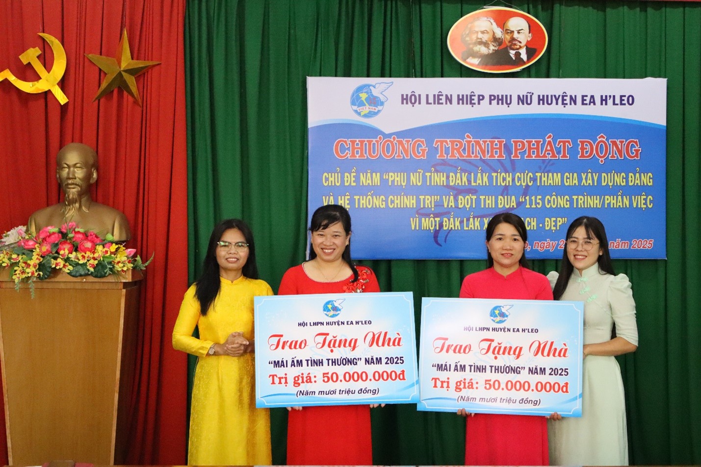 Hội Liên hiệp Phụ nữ huyện Ea H’Leo phát động thực hiện chủ đề năm và đợt thi đua “115 công trình, phần việc vì một Đắk Lắk xanh - sạch – đẹp”